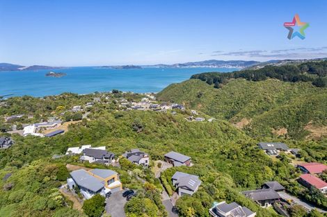 Photo of property in 7 Green Park Lane, Korokoro, Lower Hutt, 5012