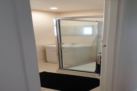 Photo of property in 11 Kambalda Street, Mangere Bridge, Auckland, 2022