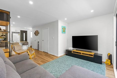 Photo of property in 29 Tokai Place, Glen Eden, 0602