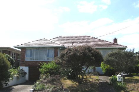 Photo of property in 36 City View Terrace, Birkenhead, Auckland, 0626