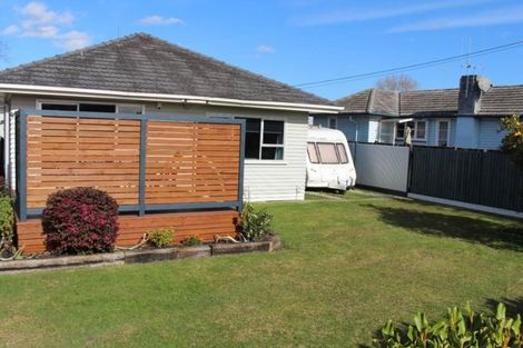 Photo of property in 8 Vardon Road, St Andrews, Hamilton, 3200