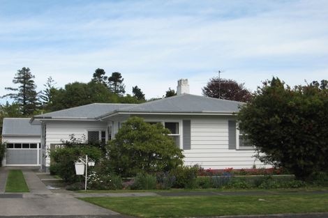 Photo of property in 1 Seddon Crescent, Whataupoko, Gisborne, 4010