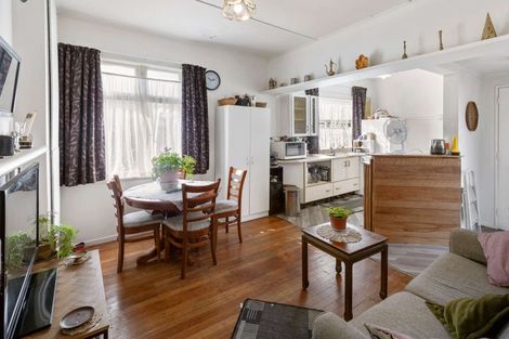 Photo of property in 18 Cook Street, Foxton, 4814