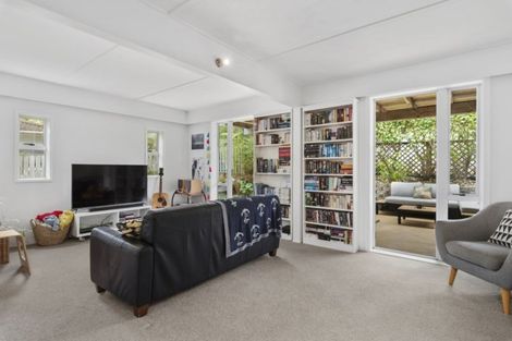 Photo of property in 34 Stredwick Drive, Torbay, Auckland, 0630