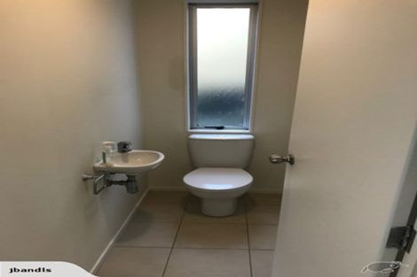 Photo of property in 32 Albionvale Road, Glen Eden, Auckland, 0602