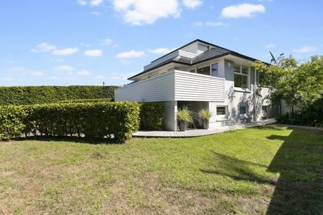 Photo of property in 38 Churchill Road, Murrays Bay, Auckland, 0630