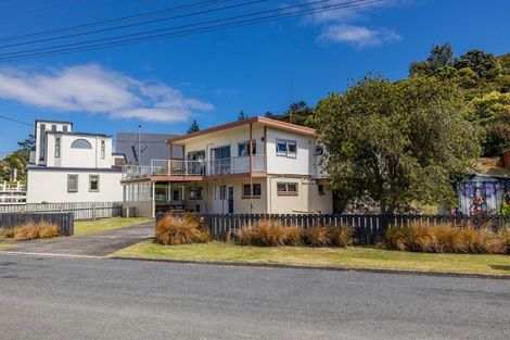 Photo of property in 35 Te Maika Road, Ngunguru, Whangarei, 0173