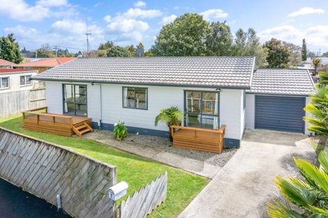 Photo of property in 7a Southsea Crescent, Silverdale, Hamilton, 3216