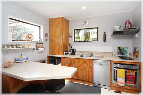 Photo of property in 4 Holben Parade, Foxton Beach, Foxton, 4815