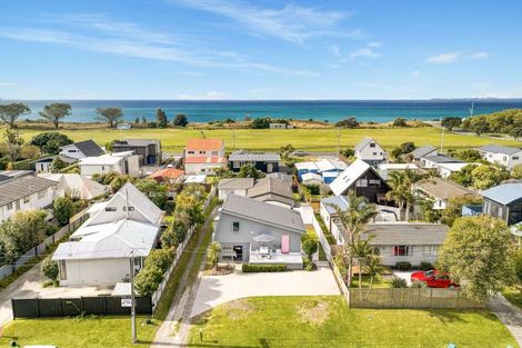 Photo of property in 82 Percy Road, Papamoa Beach, Papamoa, 3118