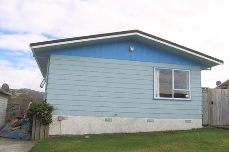 Photo of property in 69 Frobisher Street, Island Bay, Wellington, 6023