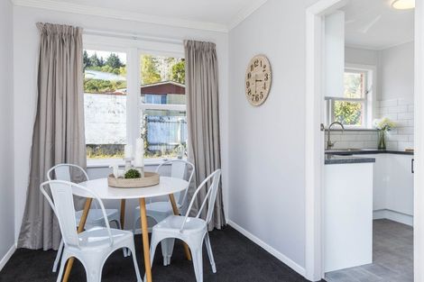 Photo of property in 1/29 Hillside Drive, Maoribank, Upper Hutt, 5018