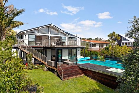 Photo of property in 12 Hyde Road, Rothesay Bay, Auckland, 0630