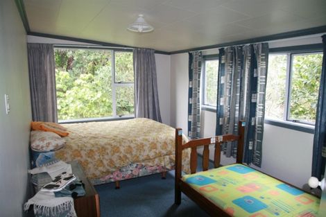 Photo of property in 7 Rerenga Street, Mokau, 4376