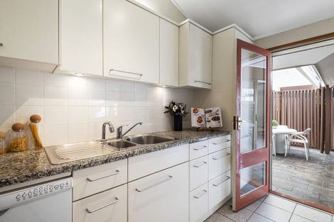 Photo of property in 18 Sanders Avenue, Takapuna, Auckland, 0622