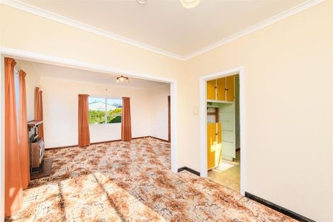 Photo of property in 27 Lower High Street, Marton, 4710