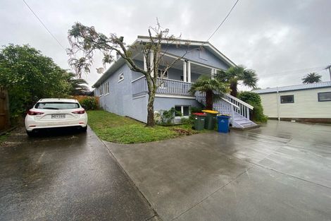 Photo of property in 80 Woodglen Road, Glen Eden, Auckland, 0602