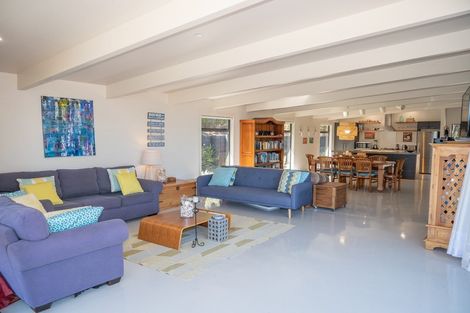 Photo of property in 97 Stratford Drive, Cable Bay, 0420