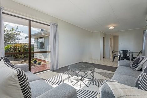 Photo of property in 72 Fraser Drive, Feilding, 4702