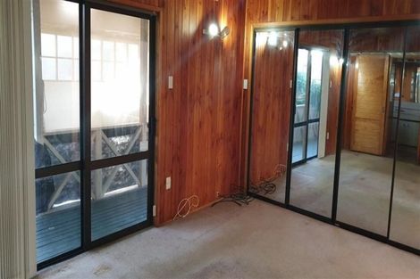 Photo of property in 386 Henderson Valley Road, Henderson Valley, Auckland, 0612