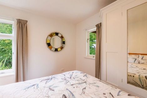 Photo of property in 35 Milton Road, Bluff Hill, Napier, 4110