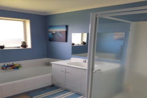 Photo of property in 11 Thornlea Drive, Welcome Bay, Tauranga, 3112