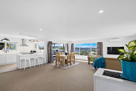 Photo of property in 9 Kauri Crescent, Snells Beach, 0920