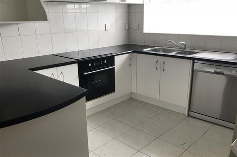 Photo of property in 24 Pitt Avenue, Clendon Park, Auckland, 2103