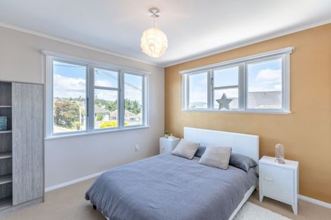 Photo of property in 23 Jillett Street, Titahi Bay, Porirua, 5022
