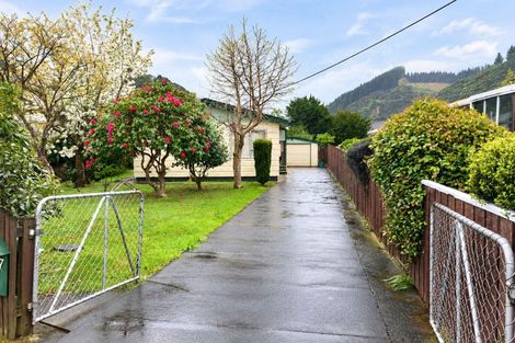 Photo of property in 57 Ruapehu Street, Paraparaumu, 5032