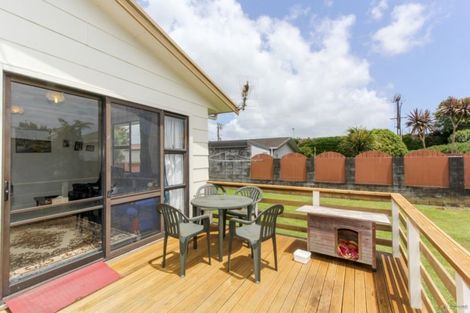 Photo of property in 3 Rahiri Street, Waitara, 4320