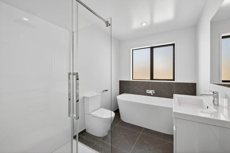 Photo of property in 18 Doris Lusk Street, Belfast, 8051