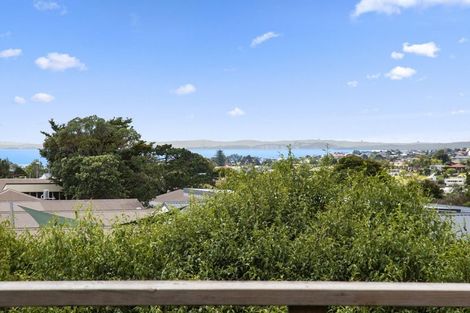 Photo of property in 767 East Coast Road, Northcross, Auckland, 0630