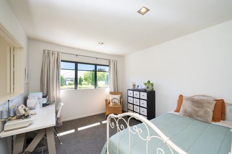 Photo of property in 11 Woodford Heights, Havelock North, 4130