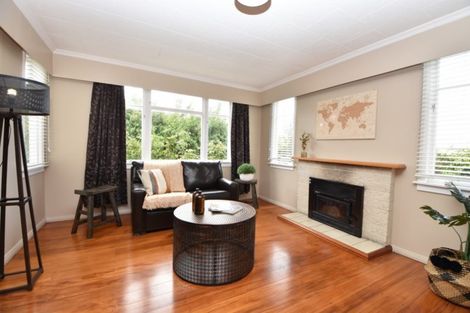 Photo of property in 229 High Street North, Carterton, 5713