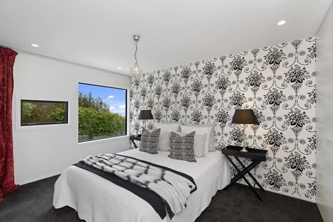 Photo of property in 6 Craigieburn Lane, Mount Pleasant, Christchurch, 8081