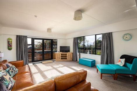 Photo of property in 19 Takiroa Street, Urenui, 4375