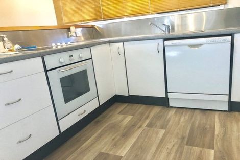 Photo of property in 2/21 Sarajevo Place, Massey, Auckland, 0614