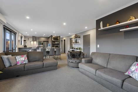 Photo of property in 9 Dreaver Drive, Waitara, 4320