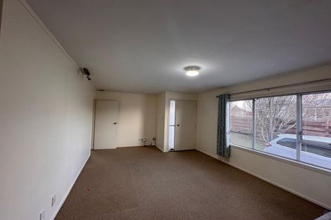 Photo of property in 2/136 Chivalry Road, Glenfield, Auckland, 0629