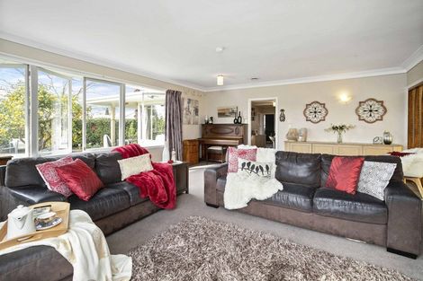 Photo of property in 2 Edmund Hillary Avenue, Papakura, 2110