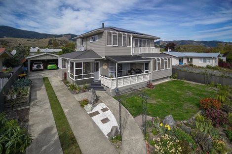 Photo of property in 33 Kipling Crescent, Stoke, Nelson, 7011