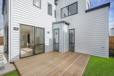 Photo of property in 110 Bellbird Street, Papakura, 2110