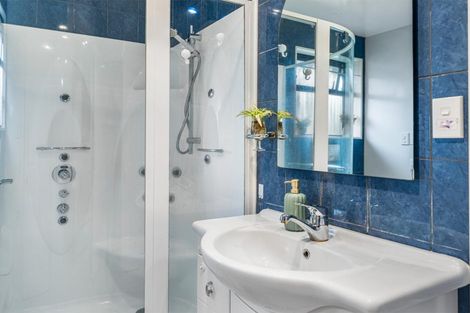 Photo of property in 9 Renoir Street, West Harbour, Auckland, 0618