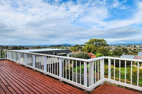 Photo of property in 54 Manuka Road, Glenfield, Auckland, 0629