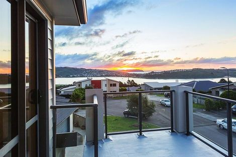 Photo of property in 21 Aspiring Terrace, Aotea, Porirua, 5024