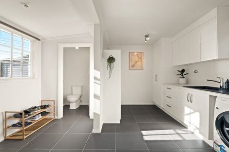 Photo of property in 70 Easther Crescent, Kew, Dunedin, 9012