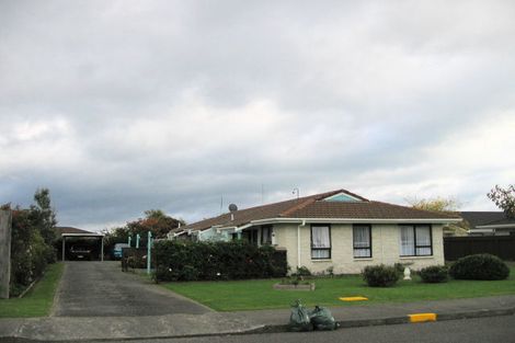 Photo of property in 12 Belvedere Avenue, Waikanae, 5036