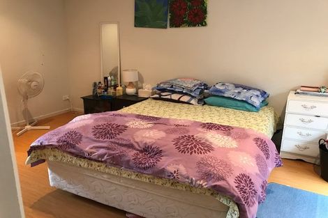 Photo of property in 1/23 Woodcote Drive, Glenfield, Auckland, 0629