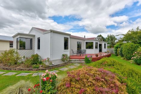 Photo of property in 70 Hunter Street, Edendale, 9825